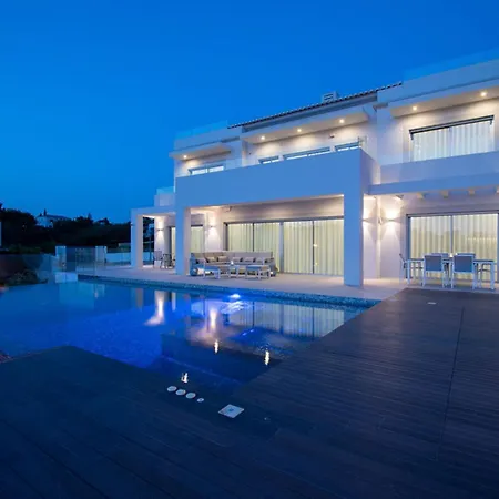 Casa Da Lua - Luxury 4-bedroom With Pool *