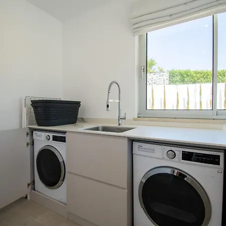 Вилла Casa Da Lua - Luxury 4-bedroom With Pool