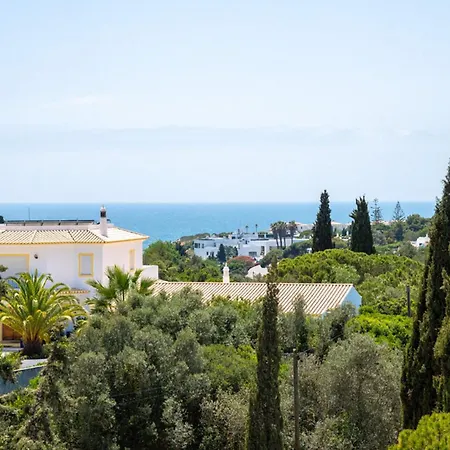 וילה Casa Da Lua - Luxury 4-bedroom With Pool קארבואירו