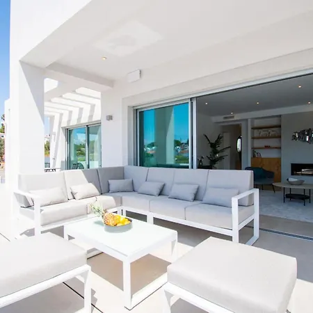 别墅 Casa Da Lua - Luxury 4-bedroom With Pool 卡武埃鲁